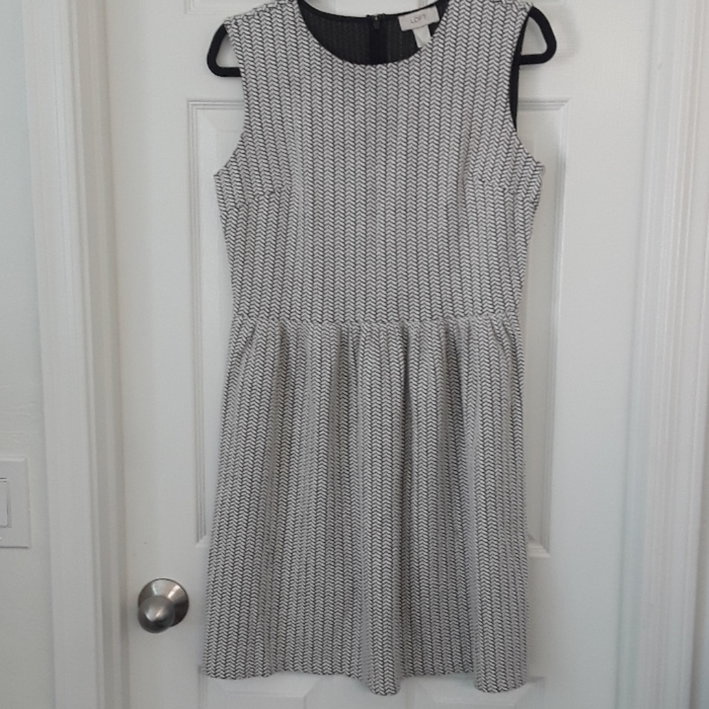 Ann Taylor Loft sleeveless dress Size 6